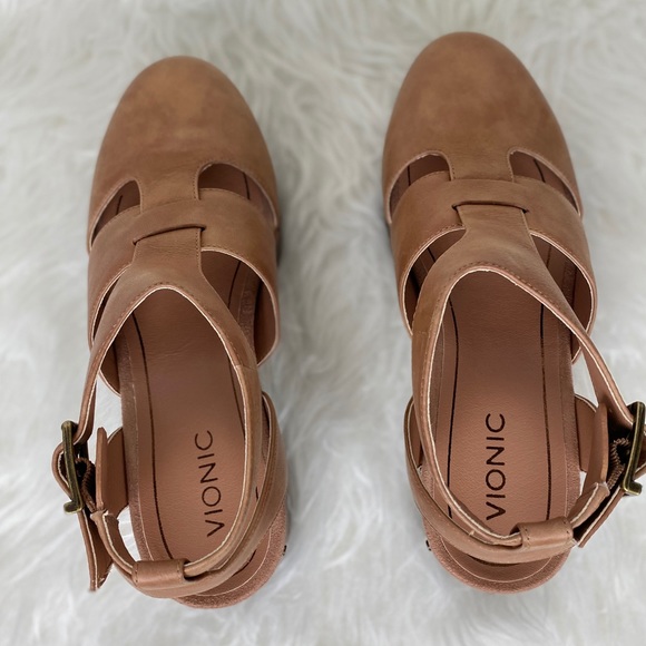 Vionic Shoes | Vionic Day Faye Ankle Strap Clogs | Poshmark